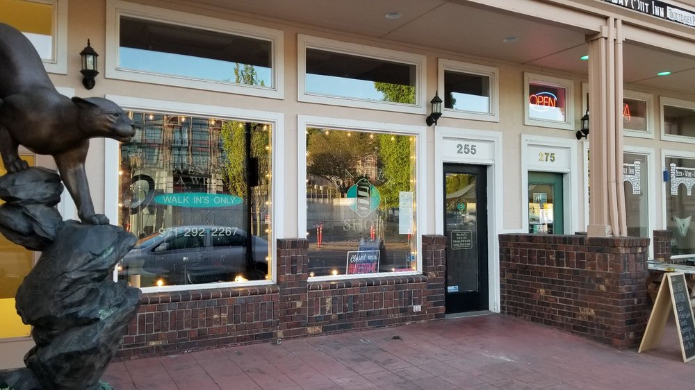 TROUTDALE BARBER CHICKS 25 Photos & 18 Reviews 255 E Historic