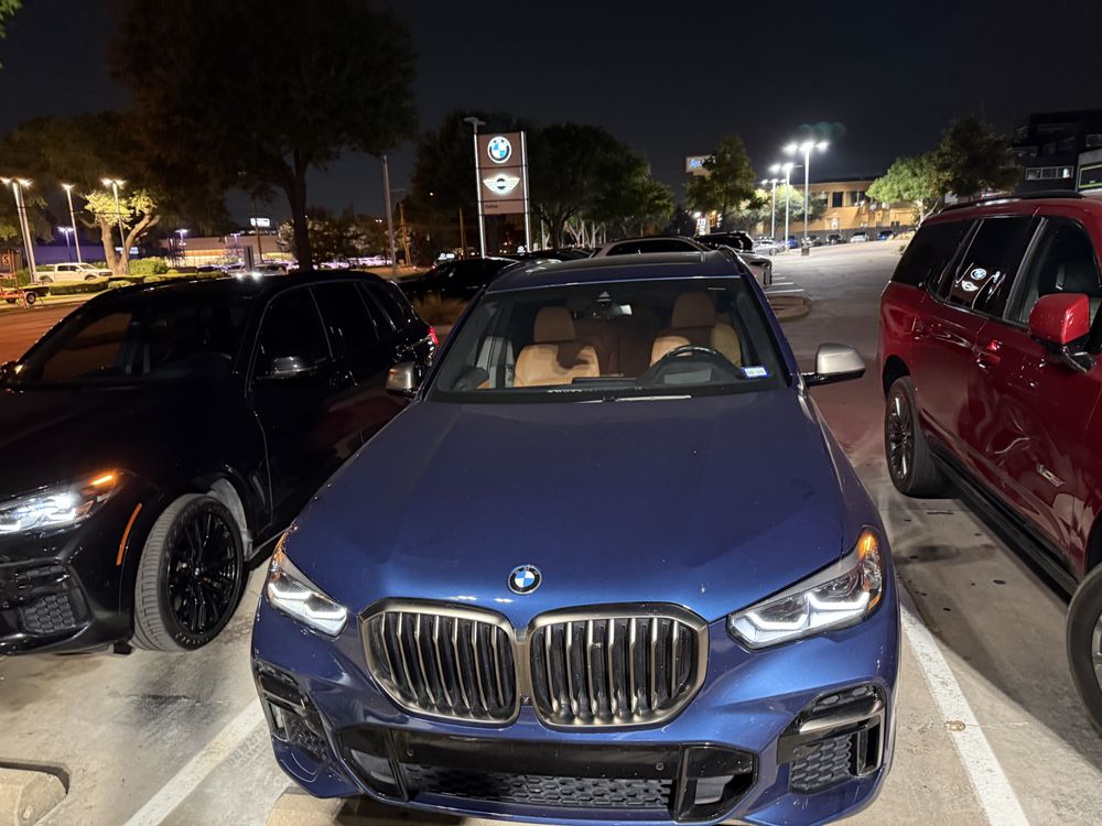 EchoPark Automotive - Dallas - Grand Prairie