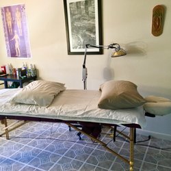 Full Circle Acupuncture - Treatment room