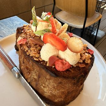 Atelier Manna - French toast - Cafes Near Me - Encinitas, California
