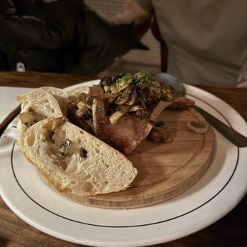 Jules Bistro - Bone marrow - Bistros Near Me - Toronto, Ontario