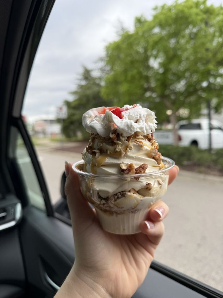 Tiny House Treats Logo