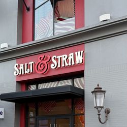 Salt & Straw - Outside/Entrance