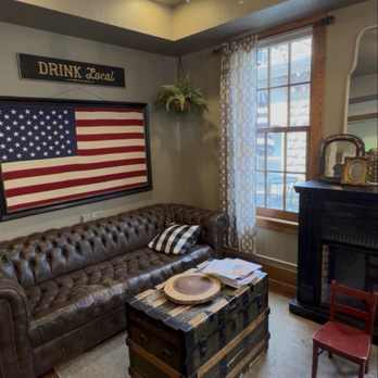 Froth & Cork - Inside seating - Coffee & Tea Near Me - Hastings, Minnesota