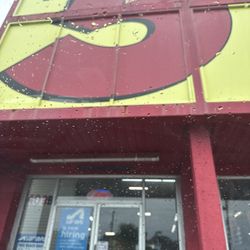 5 Dollar Beach Store - Nothing was 5 dollars
