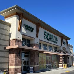 Sprouts Farmers Market - Exterior