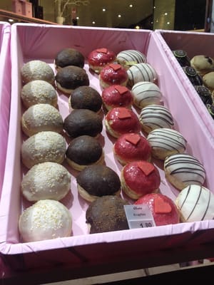 AIDA - Café-Konditorei by null