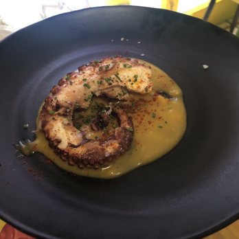 Rosi La Loca - Patita de pulpo afumada - Tapas Bars Near Me - Madrid, M