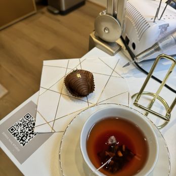 Zorina Nail Studio - Complimentary chocolate covered strawberry and tea - Nail Salons Near Me - San Francisco , California Zorina Nail Studio - Complimentary chocolate covered strawberry and tea - Nail Salons Near Me - San Francisco , California