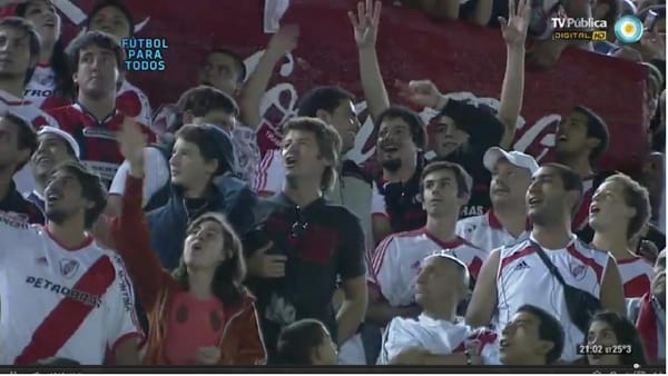 Estadio Monumental by null