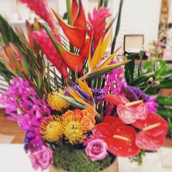 Blush Boutique De Fleurs - Tropical arrangement - Florists Near Me - Chicago, Illinois