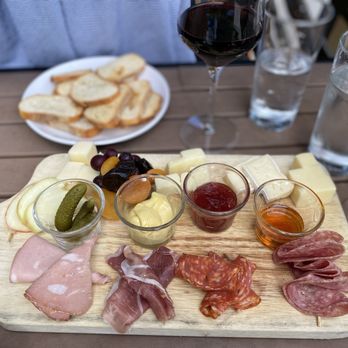 Verre Wine Bar - Charcuterie board - Wine Bars Near Me - Arlington, Virginia Verre Wine Bar - Charcuterie board - Wine Bars Near Me - Arlington, Virginia