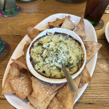 Olive Garden Italian Restaurant - Spinach-Artichoke Dip - Italian Near Me - Orange, California Olive Garden Italian Restaurant - Spinach-Artichoke Dip - Italian Near Me - Orange, California