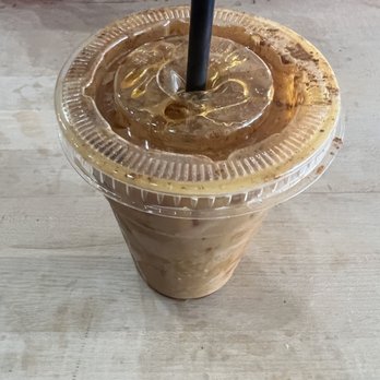 Cafe Bella Coffee - Iced Honey Cinnamon Latte!! On my WoW! This drink is amazing if you are a honey cinnamon fanatic!! - Coffee & Tea Near Me - Rio Rancho, New Mexico