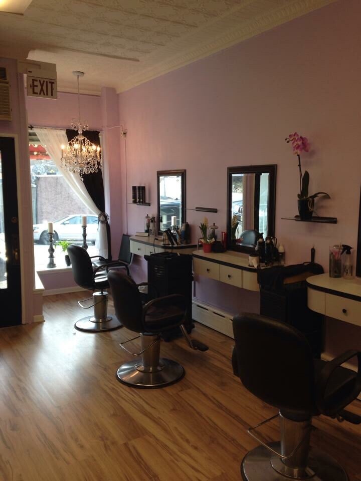 THE CUTTING EDGE Updated September 2024 16 Reviews 189 Roberts