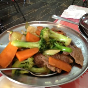 Far East Restaurant - Beef and Broccoli - Canadian (New) Near Me - St. Anthony, Newfoundland and Labrador