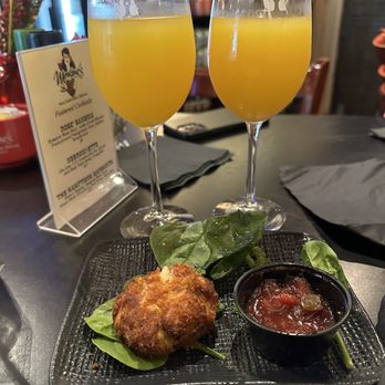 Maxine's On Shine - Mango mimosa and Key West crab cakes - New American Near Me - Orlando, Florida