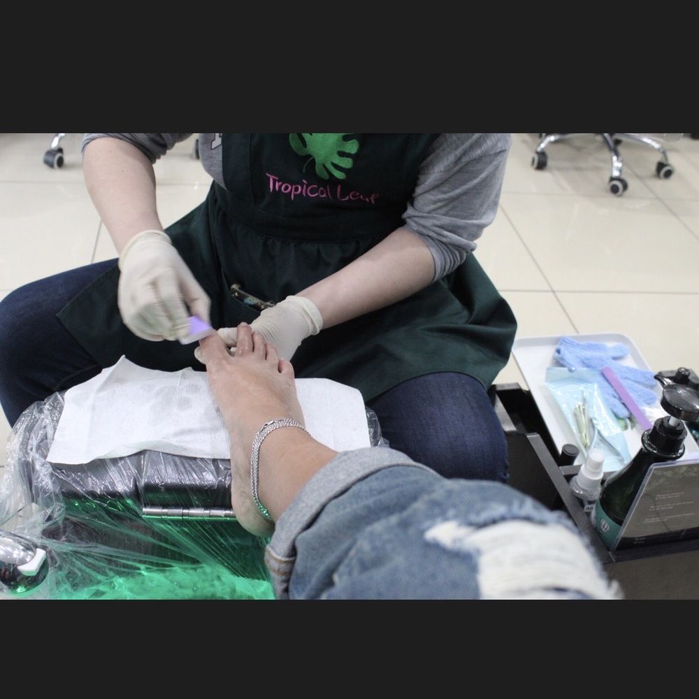 Tropical Leaf - Nail Salons Near Me - Brooklyn, New York Tropical Leaf - Nail Salons Near Me - Brooklyn, New York