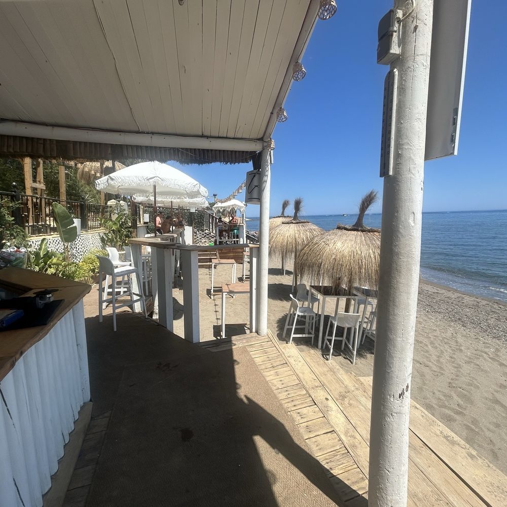 Victor's Beach Bar - Bar - Bars Near Me - Marbella, Massachusetts Victor's Beach Bar - Bar - Bars Near Me - Marbella, Massachusetts