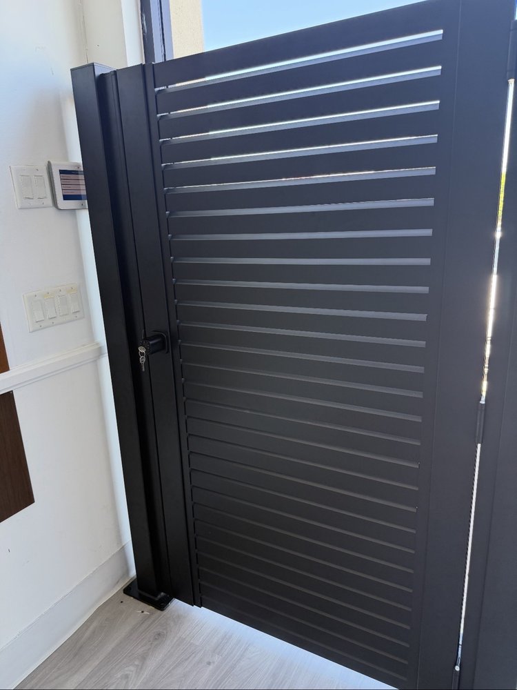 Capital Garage Door & Gate Repair - Garage Door Contractor in Valley Village, CA