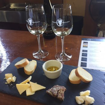 Beneduce Vineyards - Wineries Near Me - Pittstown, New Jersey