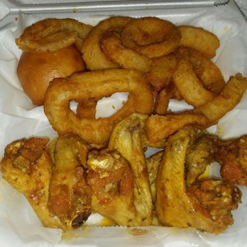 Rozay's Wingz - Garlic Parmesean wings with onion rings and a roll - Chicken Wings Near Me - Tulsa, Oklahoma Rozay's Wingz - Garlic Parmesean wings with onion rings and a roll - Chicken Wings Near Me - Tulsa, Oklahoma