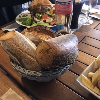 Le France - Bread - French Near Me - Cassis, 13 Le France - Bread - French Near Me - Cassis, 13