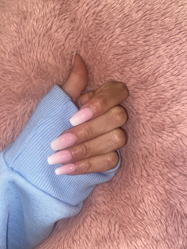 Nails By Kim Phan Logo