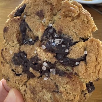 Heads And Tails Barbecue - Chocolate Chip Sea Salt Cookie - Barbeque Near Me - Berkeley, California