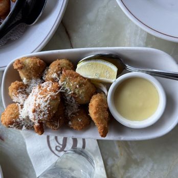 Daniel's Broiler - Lake Union - CRISPY ARTICHOKE HEARTS - Steakhouses Near Me - Seattle, Washington Daniel's Broiler - Lake Union - CRISPY ARTICHOKE HEARTS - Steakhouses Near Me - Seattle, Washington