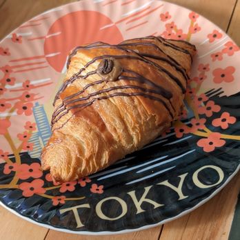 Hazukido - Coffee /chocolate filled croissant - Bakeries Near Me - North York, Ontario Hazukido - Coffee /chocolate filled croissant - Bakeries Near Me - North York, Ontario