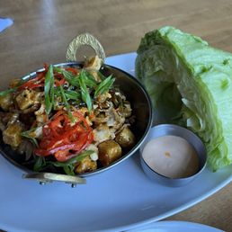 Tofu lettuce wraps
