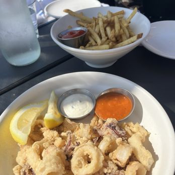 High Rooftop Lounge - French Fries & Calamari - Lounges Near Me - Venice, California High Rooftop Lounge - French Fries & Calamari - Lounges Near Me - Venice, California