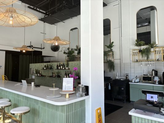 Les Deux Amis Cafe and Wine Bar by null