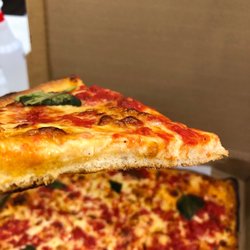 Taste of Tuscany - Passes the Pizza test!