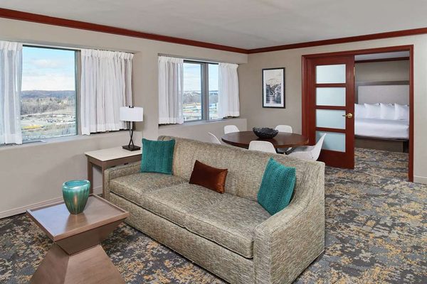 Hilton Anchorage by null
