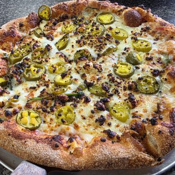 Leonore Restaurant - Small Veggie Pizza with jalapeño instead of mushroom & olive - Italian Near Me - Salem, Virginia