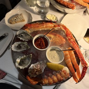 Delmonico's - Steakhouses Near Me - New York, New York