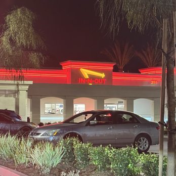 In-N-Out Burger - Outside - Burgers Near Me - Orange, California In-N-Out Burger - Outside - Burgers Near Me - Orange, California