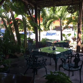 Natura - View of the terrace from our table - Vegetarian Near Me - Cancún, ROO