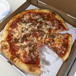 Vinny's Pizzarama - 16" meat lovers