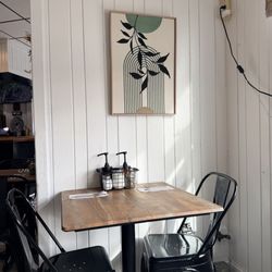 Mandy & Matt’s Cafe - Inside