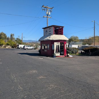 Plume & Brew - Little drive though, not much more - Coffee & Tea Near Me - Bonsall, California