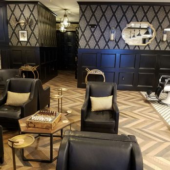 Bates and Brown Barber Chair - Very nice. Classic. - Barbers Near Me - Columbus, Ohio