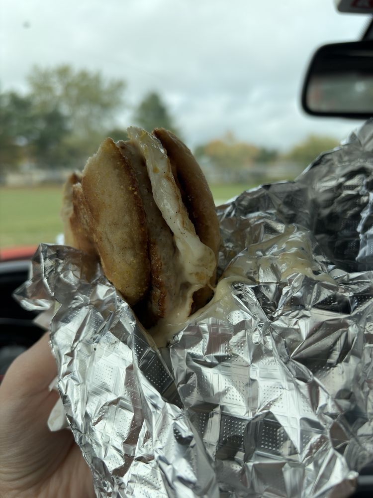 Devon's Kitchen Logo