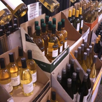 Locals Liquors - a variety of bottles of wine - Beer, Wine & Spirits Near Me - Silverthorne, Colorado