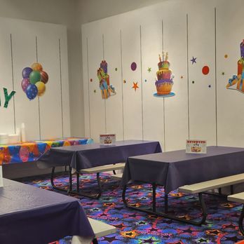 FunFlatables - Bolingbrook - Open Play Party Area - Party & Event Planning Near Me - Bolingbrook, Illinois FunFlatables - Bolingbrook - Open Play Party Area - Party & Event Planning Near Me - Bolingbrook, Illinois