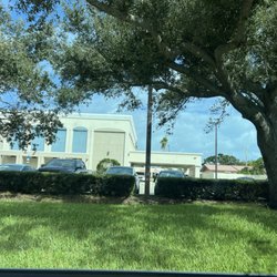Rebecca Hunton, MD - Radiantly Healthy MD building from 6th street