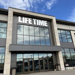 Life Time - Entrance