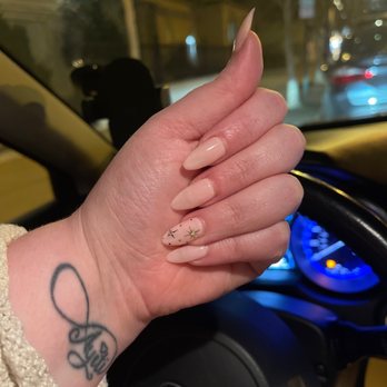 Venice Nails - Medium Gelx Extensions, one week out! - Nail Salons Near Me - Las Vegas, Nevada Venice Nails - Medium Gelx Extensions, one week out! - Nail Salons Near Me - Las Vegas, Nevada